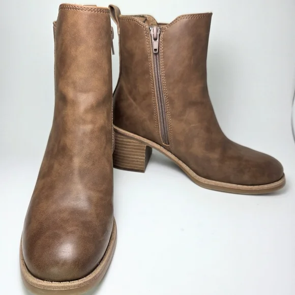 B.O.C. Finn Tan Caramel Faux Leather Chelsea Bootie Zip Stacked Block Heel W 6 - Picture 4 of 16